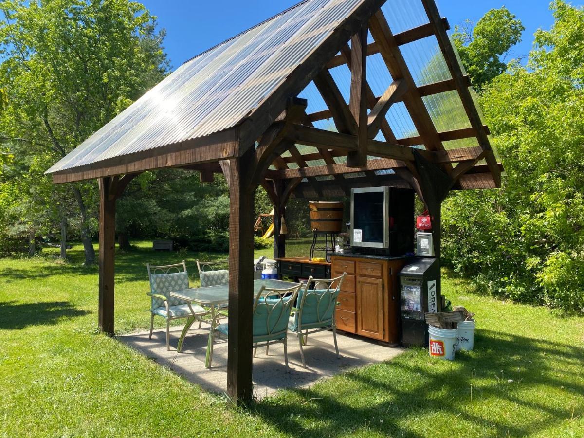 Dreamers Writing Farm, 3 Wooded Acres, Hepworth Sauble Beach Exterior foto